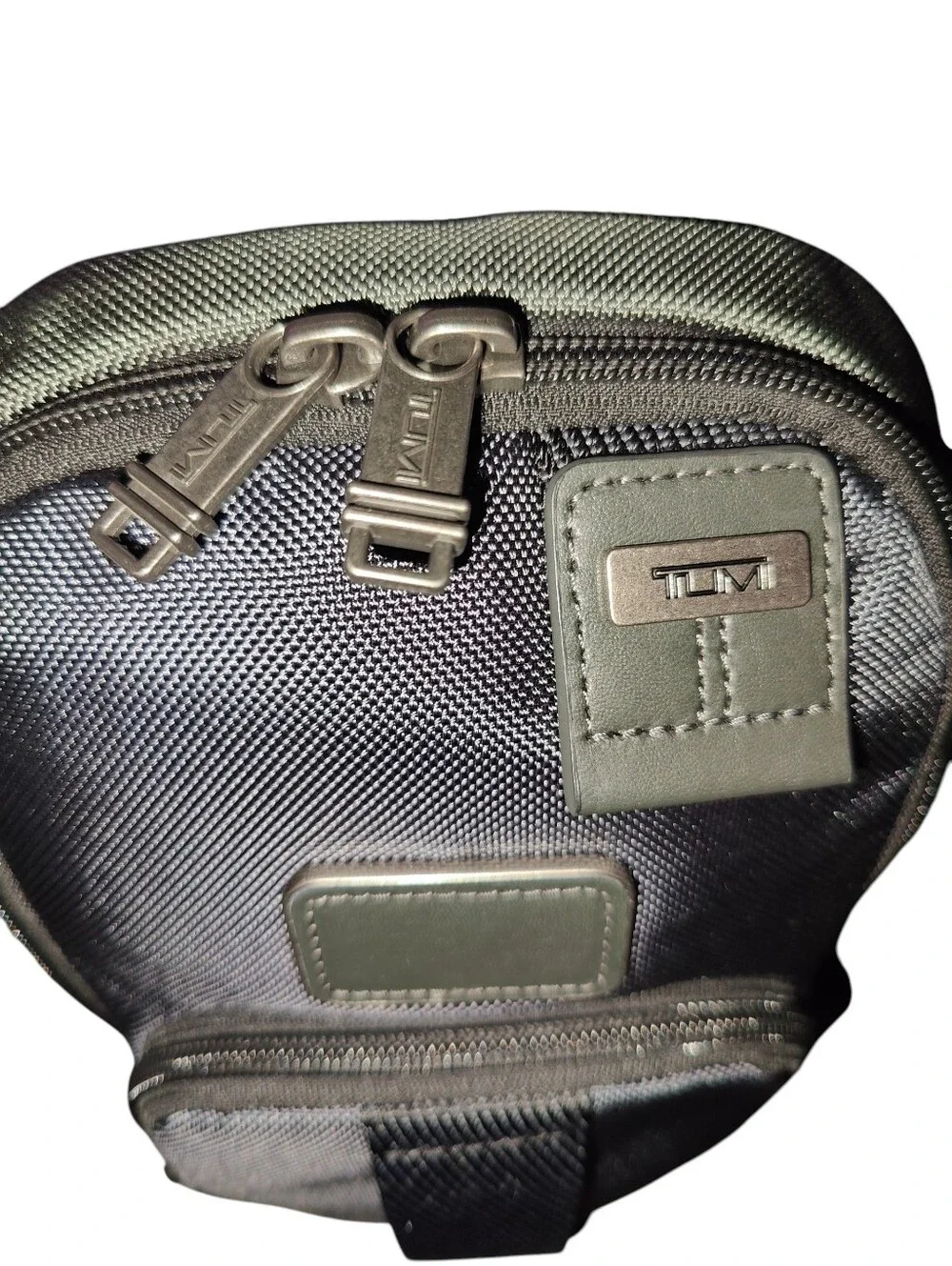 NWT Tumi Fremont Fife Slim Sling Bag (Seal Grey)